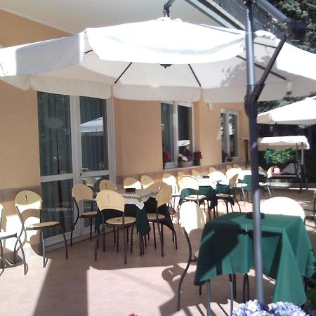 Hotel Trinidad Rimini Eksteriør bilde
