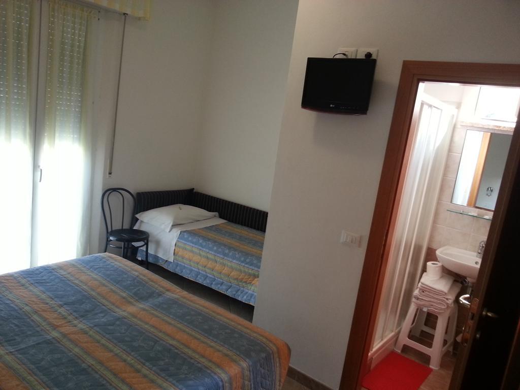 Hotel Trinidad Rimini Eksteriør bilde