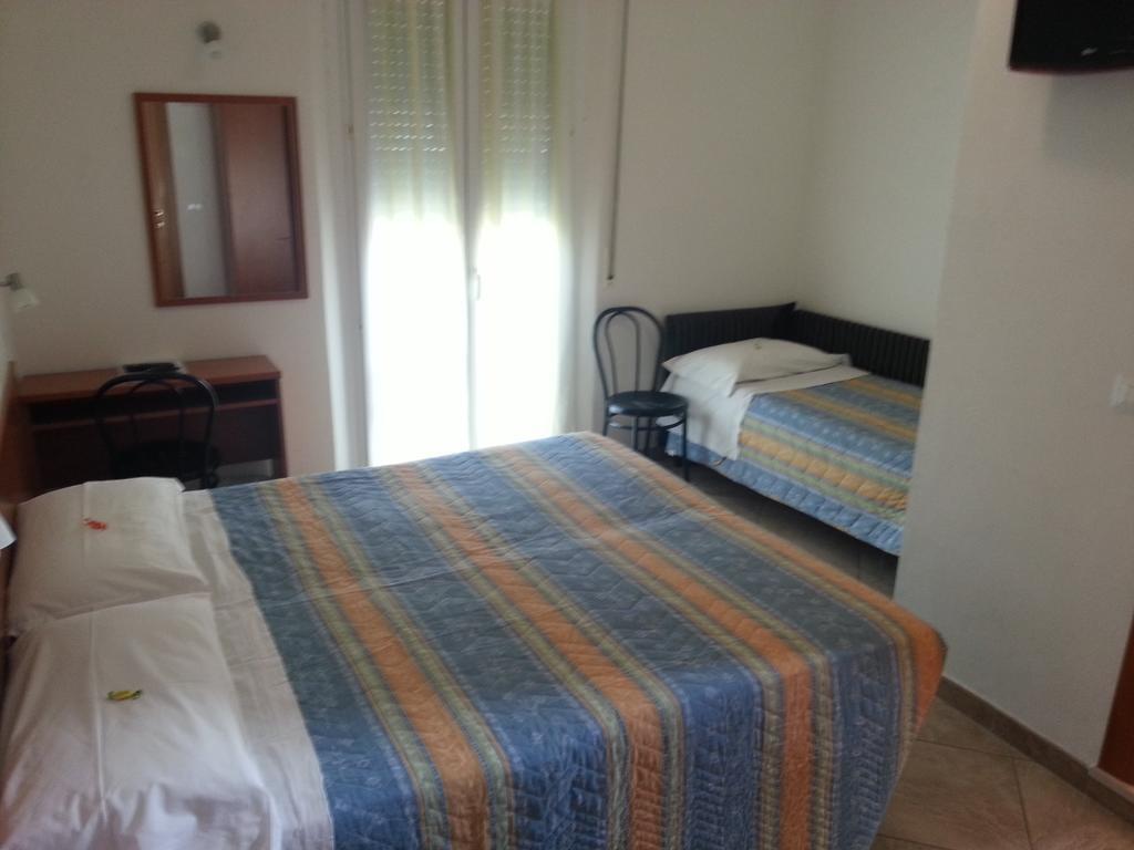 Hotel Trinidad Rimini Eksteriør bilde
