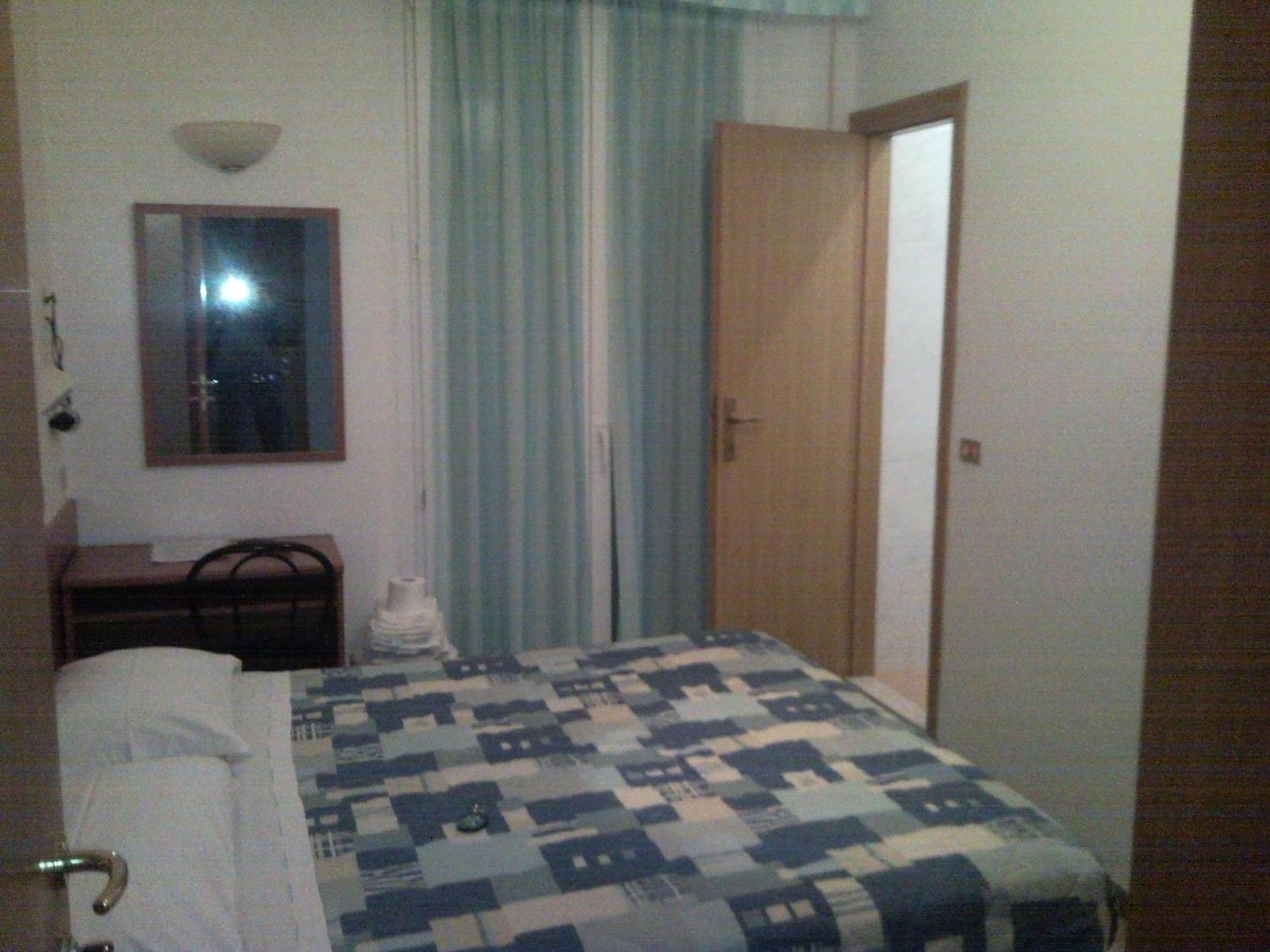Hotel Trinidad Rimini Eksteriør bilde