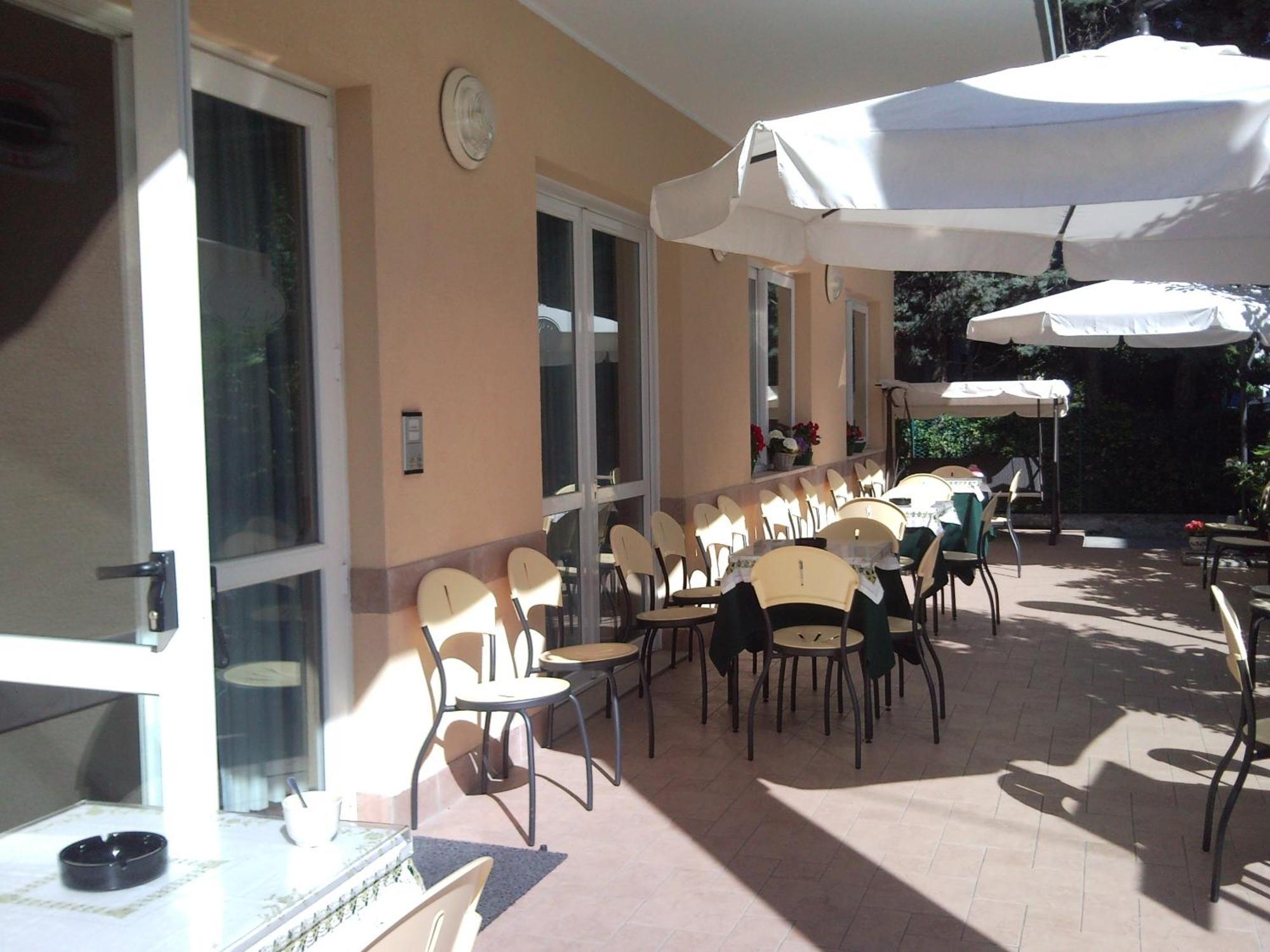 Hotel Trinidad Rimini Eksteriør bilde