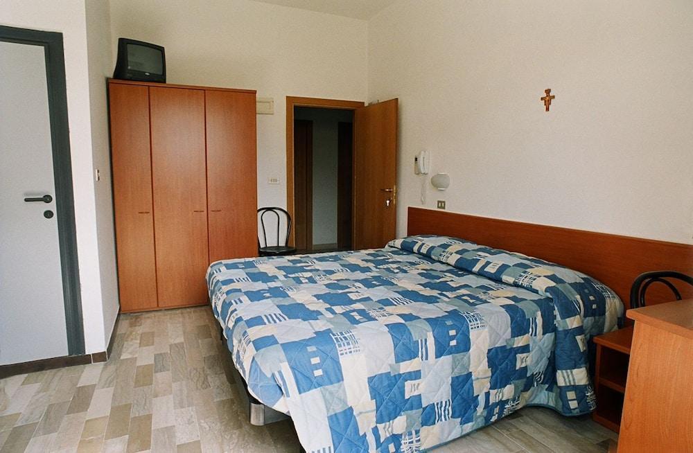 Hotel Trinidad Rimini Eksteriør bilde