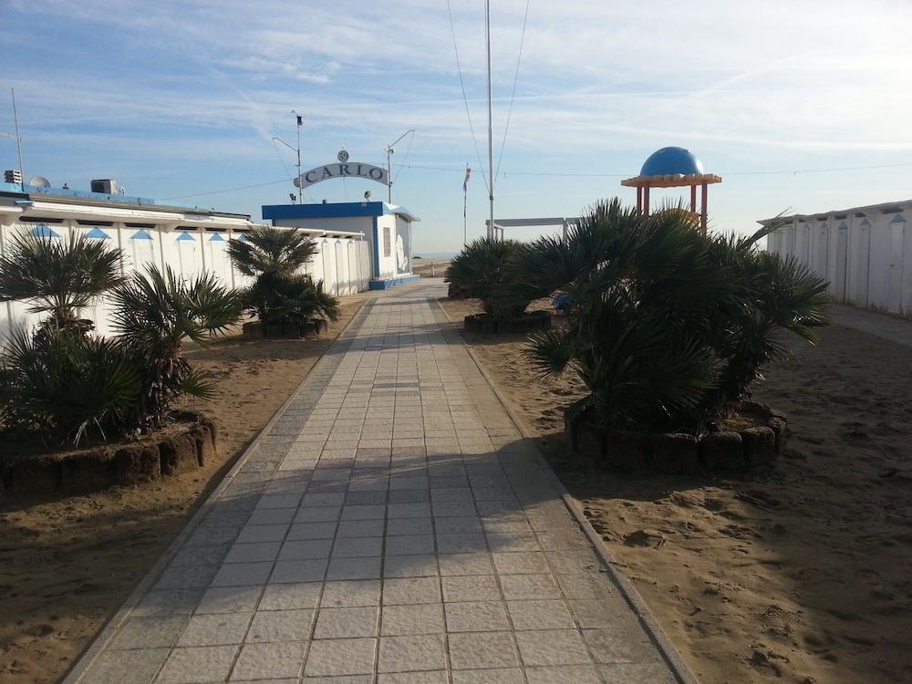 Hotel Trinidad Rimini Eksteriør bilde
